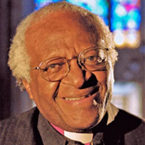 Das Bild zeigt den Alterzbischof und Friedensnobelpreisträger Desmond Tutu 2009 im Passbildformat für Weltethos Reden.